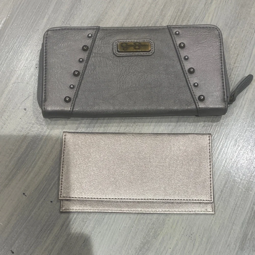 Jessica Simpson Metallic Gray Wallet